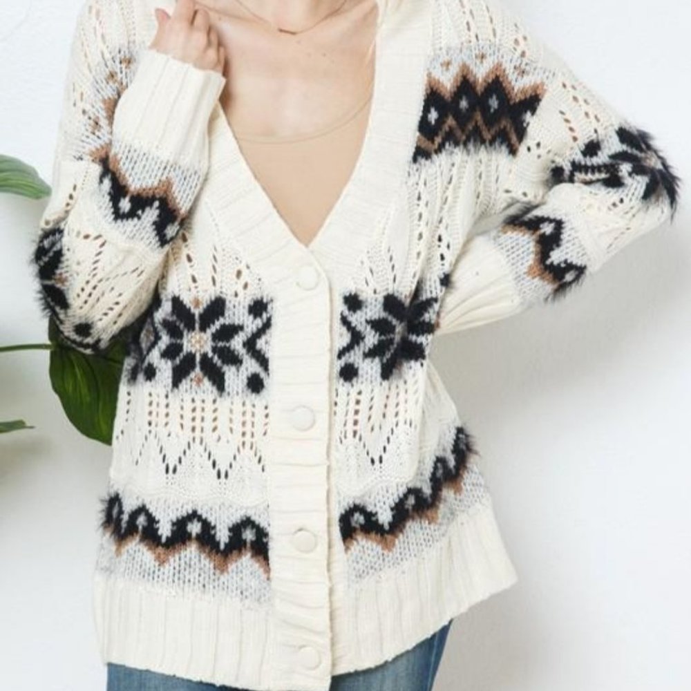 Cozy Fuzzy Yarn Cardigan